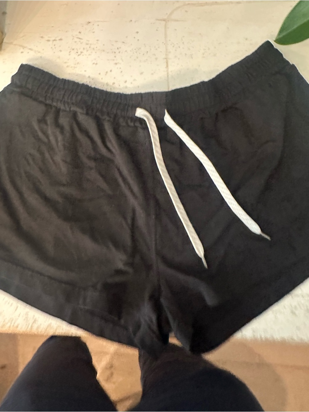 Vuori Black halo Women's Drawstring Lounge Shorts
